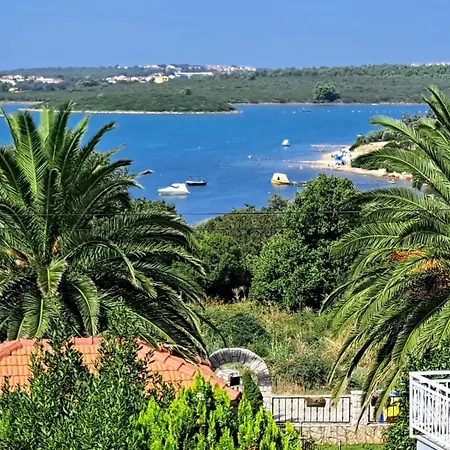Mit Drei Schlafzimmern Und Meerblick By Interhome Daire Medulin