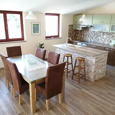 Mit Drei Schlafzimmern Und Meerblick By Interhome * Medulin