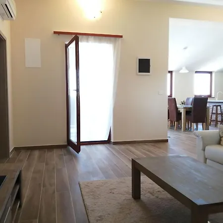 Mit Drei Schlafzimmern Und Meerblick By Interhome Medulin