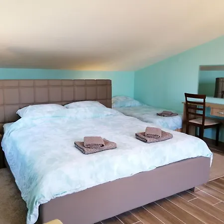 Mit Drei Schlafzimmern Und Meerblick By Interhome * Medulin